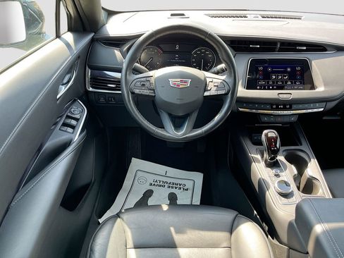 Used 2022 Cadillac XT4 Luxury w/ Cold Weather Package image 26