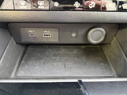 Used 2024 Mitsubishi Outlander SE image 24