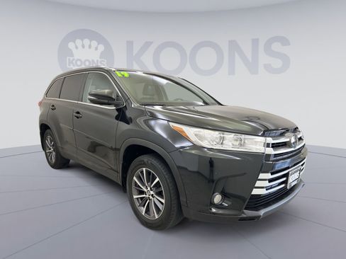 Used 2019 Toyota Highlander XLE w/ Protection Package #3 image 8