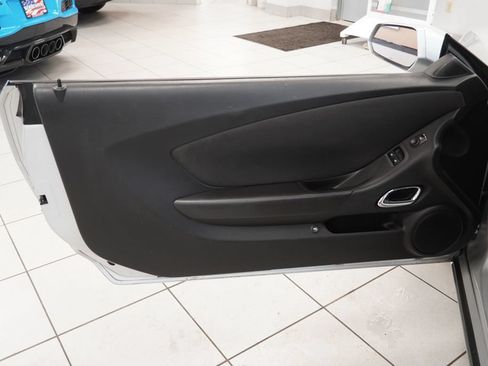 Used 2010 Chevrolet Camaro LT RWD image 6