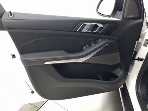 Used 2026 BMW X5 xDrive40i w/ Premium Package image 10