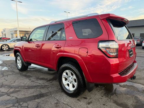 Used 2015 Toyota 4Runner SR5 image 7