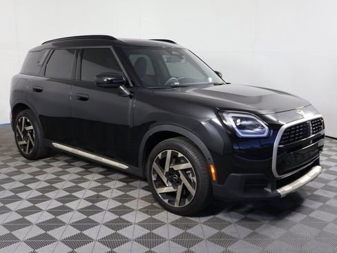 Used 2025 MINI Cooper Countryman S image 3