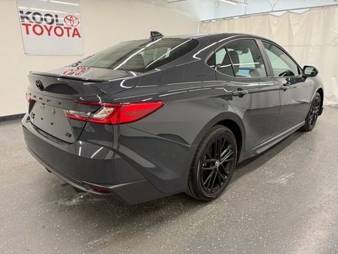 Used 2025 Toyota Camry SE w/ Convenience Package AWD/4WD image 2