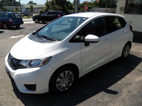 Used 2016 Honda Fit LX image 2