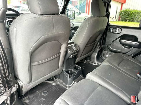 Used 2022 Jeep Wrangler Unlimited Sport AWD/4WD image 24
