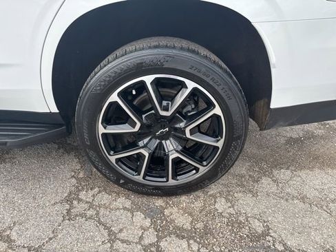 Used 2022 Chevrolet Tahoe RST w/ Luxury Package image 24