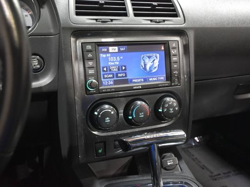 Used 2009 Dodge Challenger R/T RWD image 24