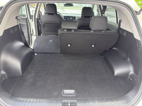 Used 2022 Kia Sportage LX FWD image 8