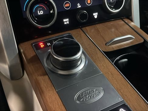 Used 2019 Land Rover Range Rover Supercharged AWD/4WD image 17
