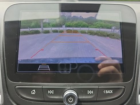 Used 2023 Chevrolet Malibu LT FWD image 28