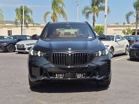 New 2026 BMW X5 xDrive40i w/ M Sport Package AWD/4WD image 3