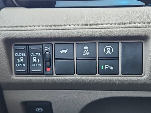Used 2024 Honda Odyssey Elite image 33