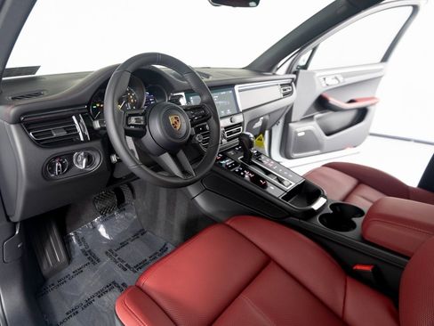 New 2026 Porsche Macan Turbo image 17