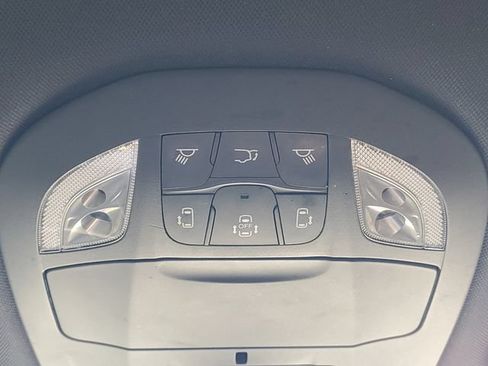 Used 2020 Chrysler Pacifica Touring-L AWD/4WD image 29
