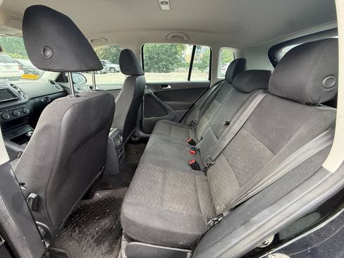 Used 2014 Volkswagen Tiguan S FWD image 10