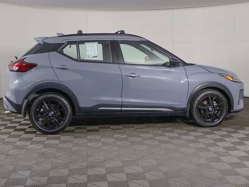 Used 2021 Nissan Kicks SR w/ Exterior Package image 17