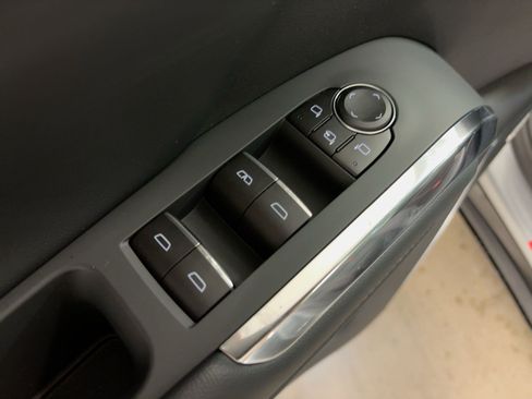 New 2026 Chevrolet Traverse RS image 11