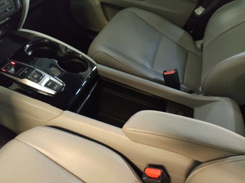 Used 2017 Honda Pilot Touring image 26