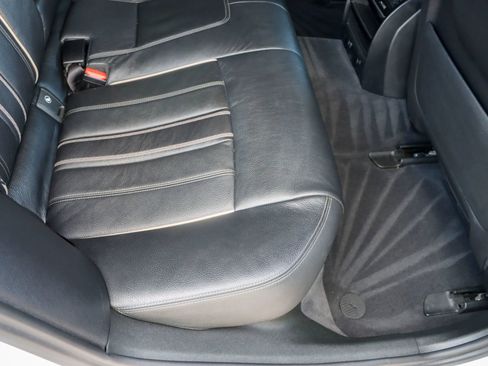 Used 2018 BMW 530e image 20