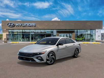 New 2025 Hyundai Elantra SEL