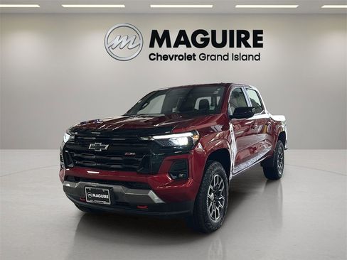 Used 2024 Chevrolet Colorado Z71 w/ Z71 Convenience Package 2 image 1