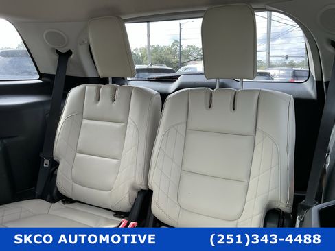 Used 2019 Ford Explorer Platinum image 27