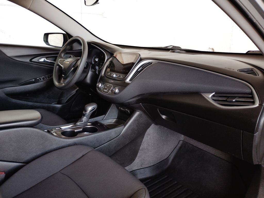 Used 2024 Chevrolet Malibu LS FWD image 11