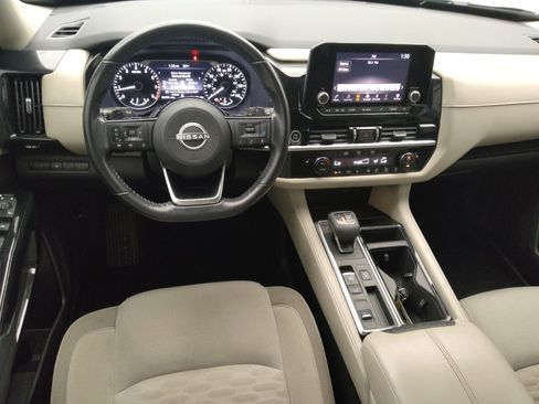 Used 2022 Nissan Pathfinder SV FWD image 22