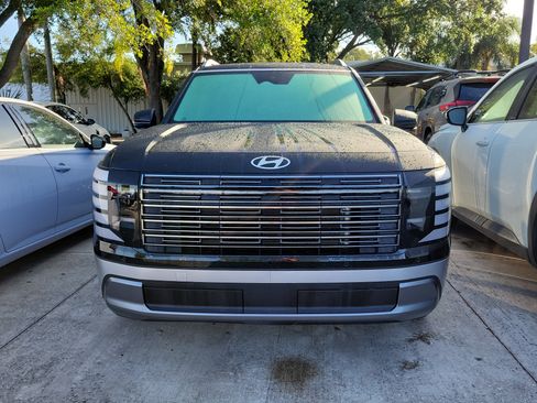 Used 2026 Hyundai Palisade SEL FWD image 2