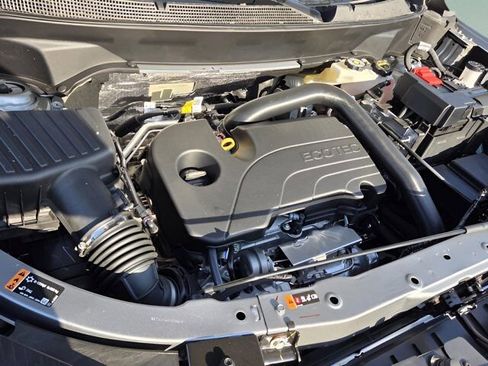 New 2026 Chevrolet Equinox LT w/ Convenience Package II FWD image 24