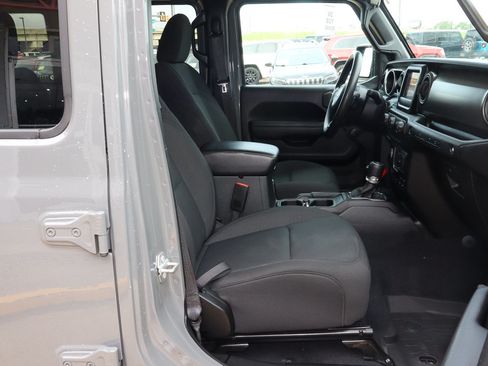 Used 2022 Jeep Wrangler Unlimited Sport AWD/4WD image 22