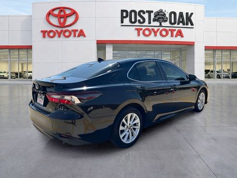 Used 2024 Toyota Camry LE FWD image 6