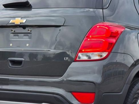 Used 2020 Chevrolet Trax LT FWD image 8