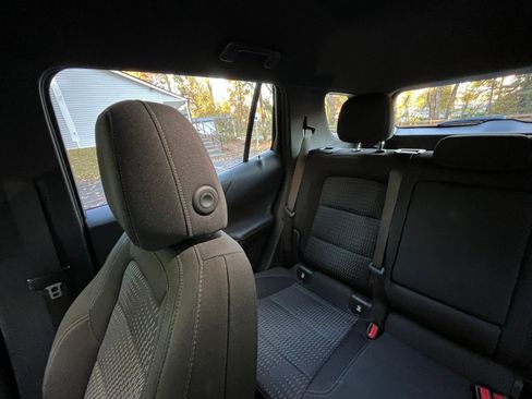 Used 2025 Chevrolet Equinox LT image 35