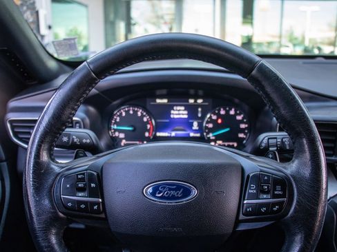 Used 2020 Ford Explorer XLT w/ Equipment Group 202A image 13