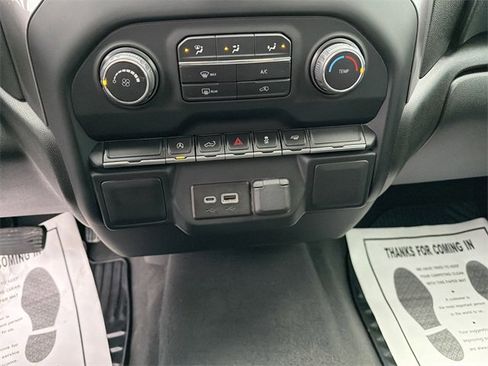 Used 2022 Chevrolet Silverado 1500 Custom image 21