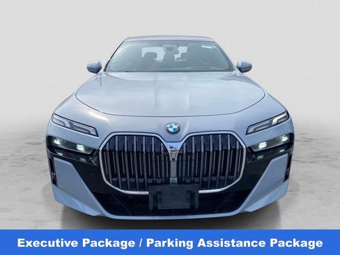 Used 2023 BMW 760i xDrive AWD/4WD image 8