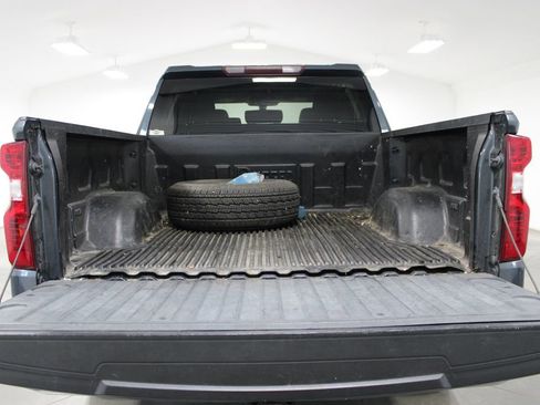Used 2020 Chevrolet Silverado 1500 LT AWD/4WD image 9