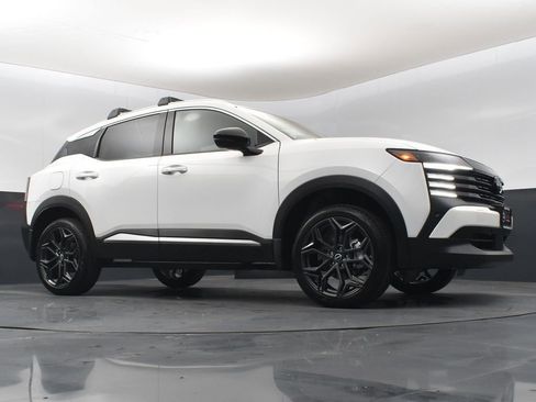 New 2026 Nissan Kicks SR w/ Illumination Package FWD image 36