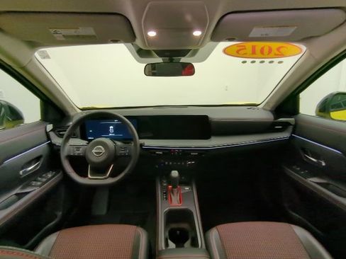 Used 2025 Nissan Kicks SR image 19