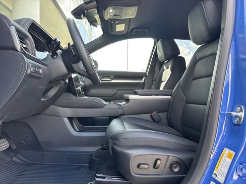 Used 2026 GMC Terrain Elevation w/ Elevation Premium Package image 16