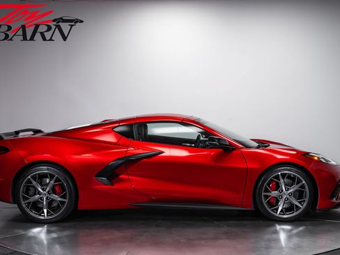 Used 2022 Chevrolet Corvette Stingray Premium Cpe w/ Z51 Performance Package RWD image 14
