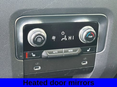 Used 2021 GMC Yukon XL Denali w/ Denali Premium Package image 23