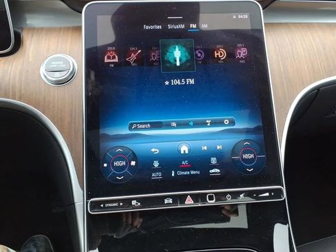 Used 2024 Mercedes-Benz C 300 Sedan image 32