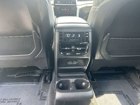 New 2024 Jeep Grand Cherokee L Laredo w/ Trailer Tow Package image 21