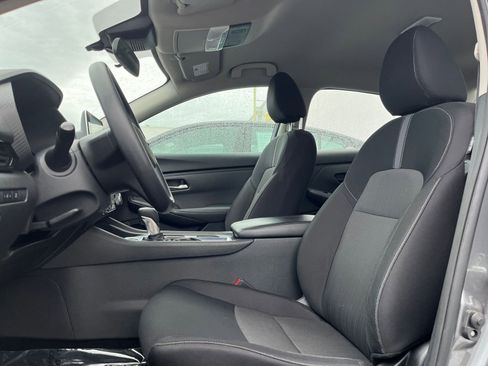 Used 2025 Nissan Sentra SV image 24
