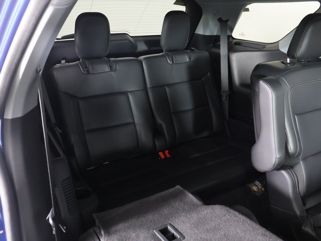 Used 2023 Ford Explorer XLT w/ Equipment Group 202A AWD/4WD image 35