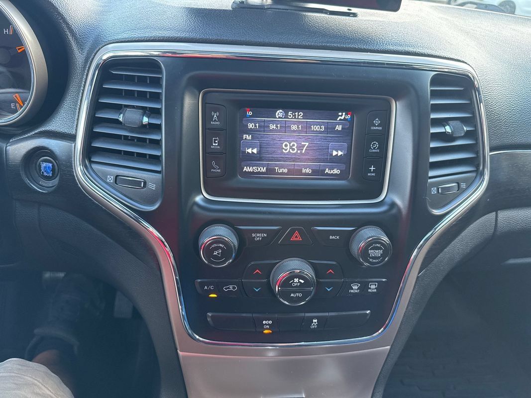 Used 2014 Jeep Grand Cherokee Laredo w/ Security & Convenience Group AWD/4WD image 34