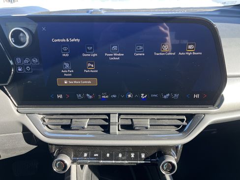 Used 2025 Chevrolet Equinox EV RS w/ Active Safety Package 3 image 27